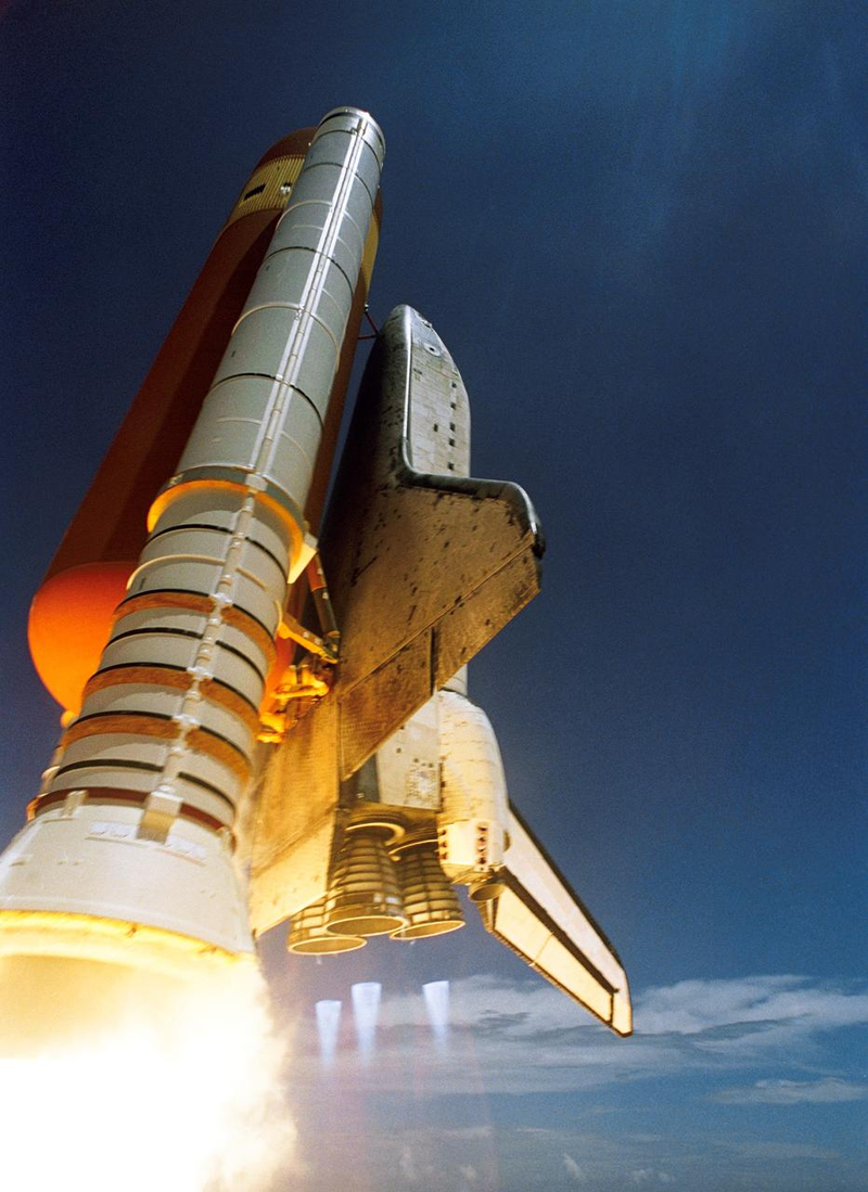 El transbordador Discovery despegando hacia la EstaciĂłn Espacial Internacional (Imagen: NASA).